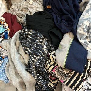 Size Medium Juniors/Womens Clothing Lot